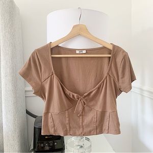 3/30$🤍 ARDENE | Light brown ribbed cropped tee